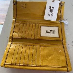 NWT Hobo Fable Leather Wallet in Sunflower